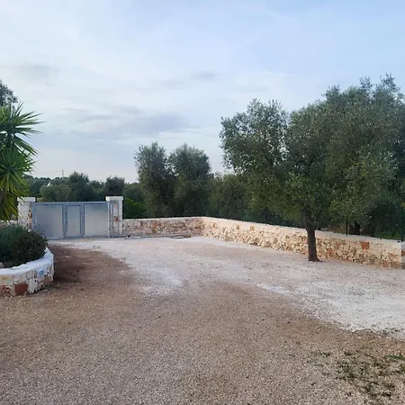 Trullo Emmaus בית נופש *