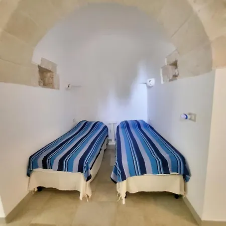 בית נופש Trullo Emmaus קרוביניו